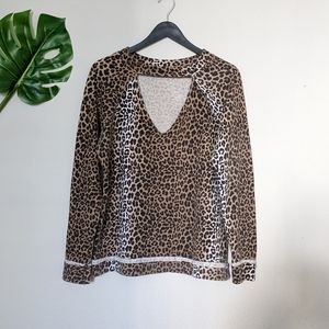 🔴 True Craft leopard print cut out v-neck long sleeve sweater size large
